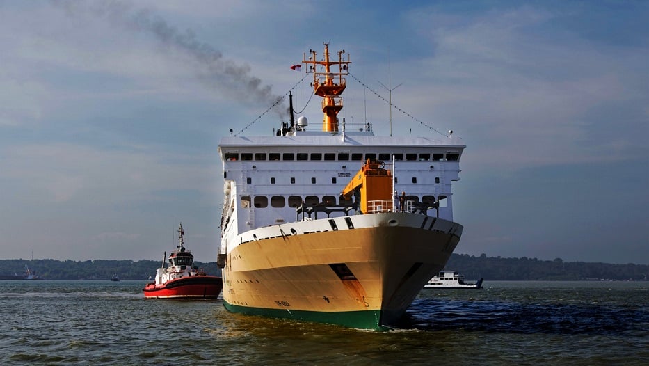 Maritime transport electrification