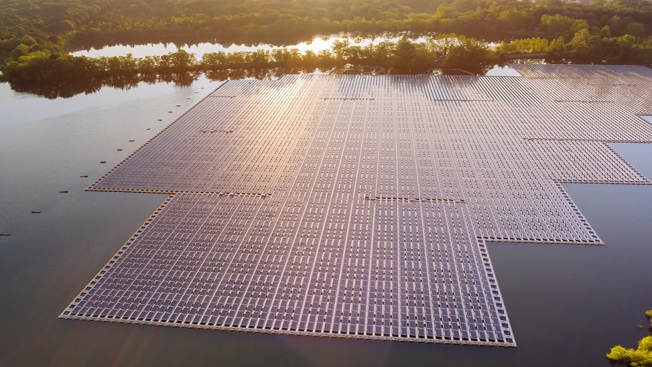 Placas flotantes: un nuevo avance en energía solar